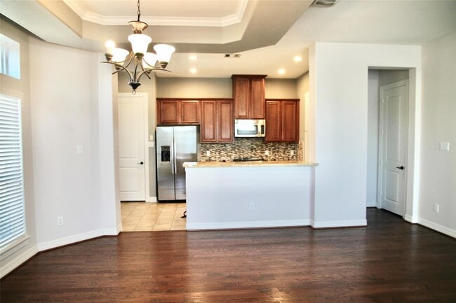 Photo - 28 W Oaks Dr