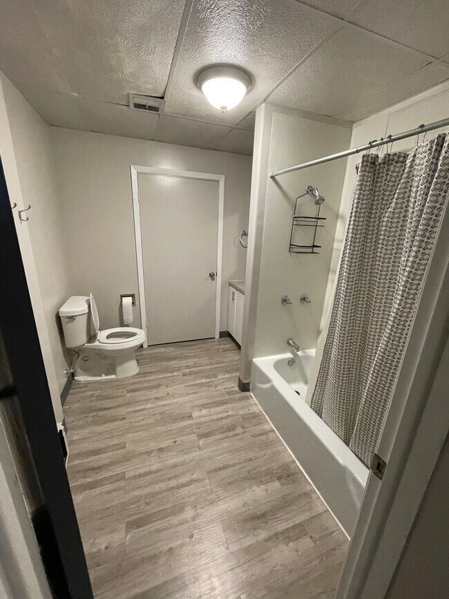 Photo - 402 1st St Unit B