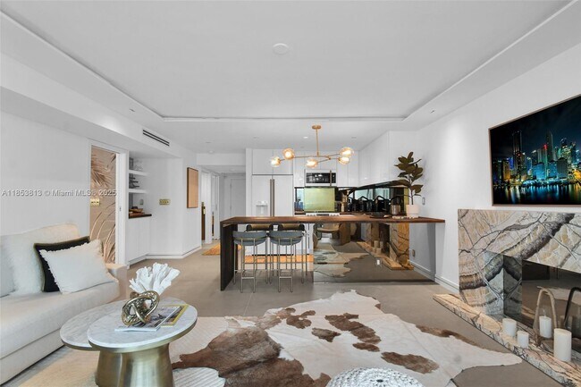Building Photo - 2301 Collins Ave Unit 1201 Rental