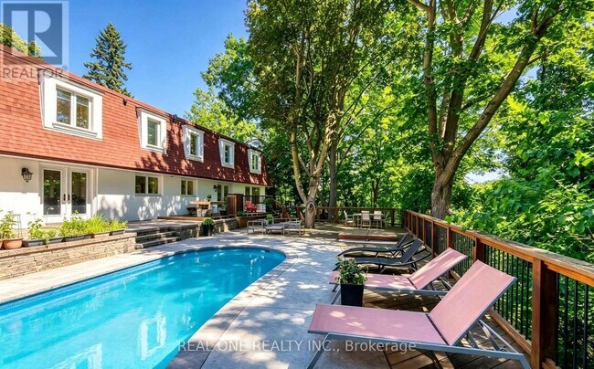 Photo - 814 Calder Rd