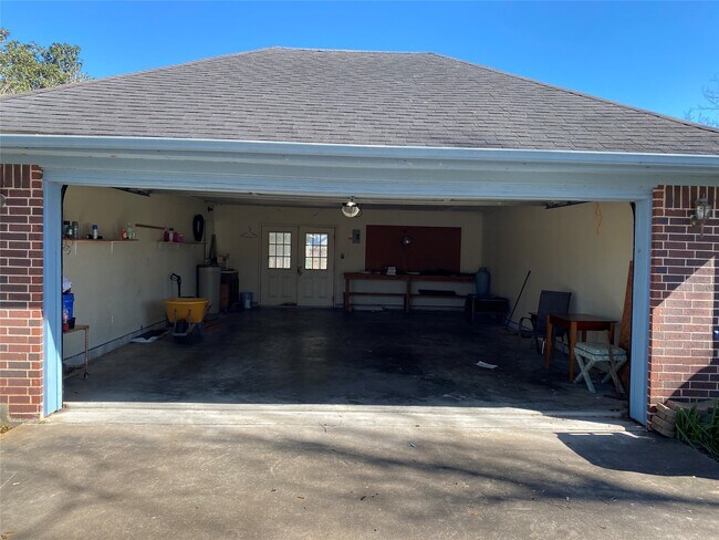 Photo - 301 Jansen Dr