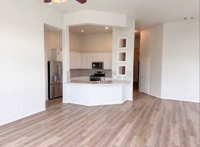 7827 Amber Ct