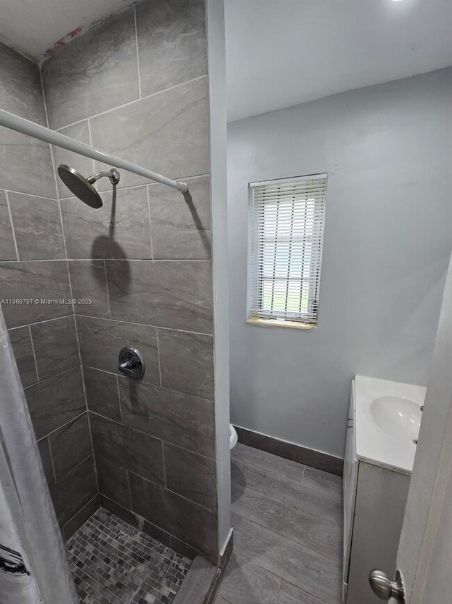 Photo - 1437 NE 110th Terrace Unidad 1