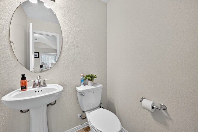 Photo - 10519 Forfar Ln