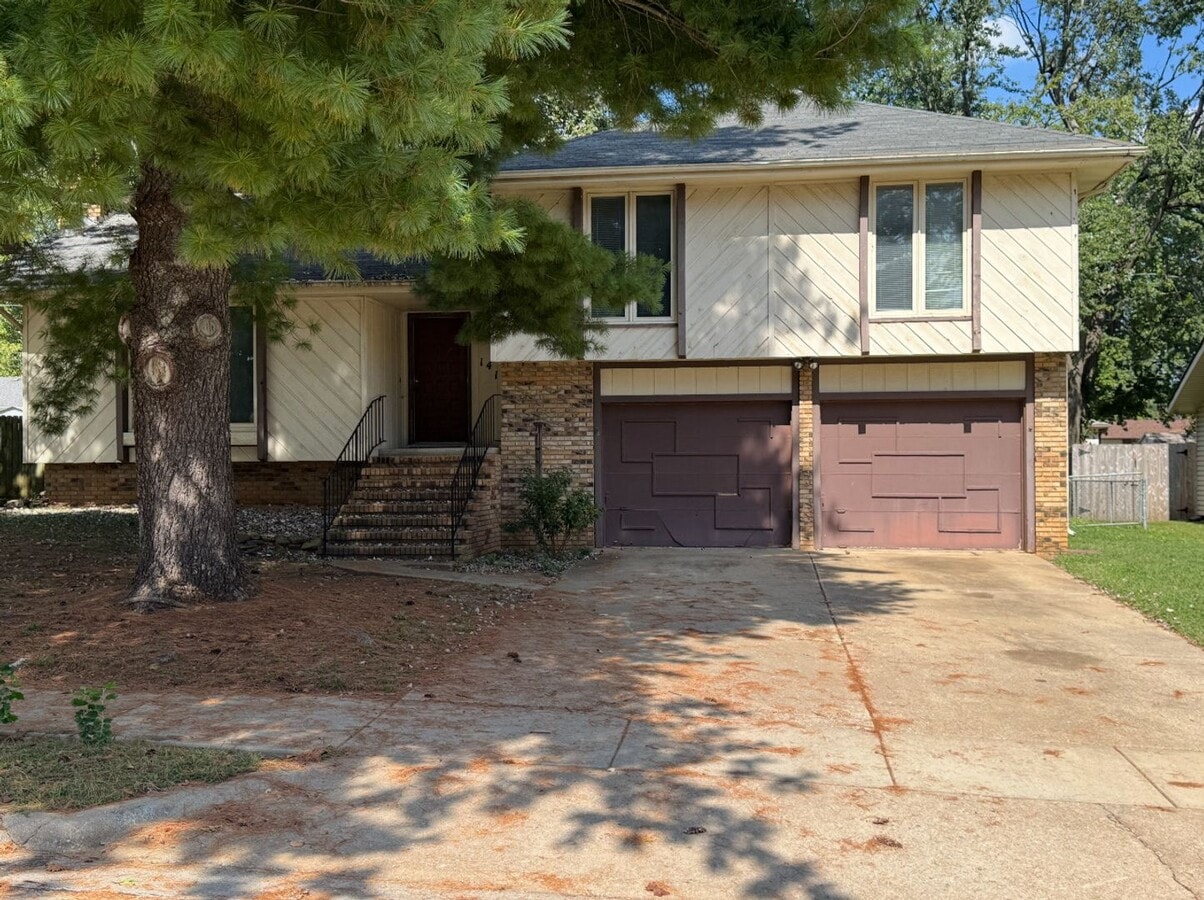 Spacious 3 bedroom house in SW Springfield! - Spacious 3 bedroom house in SW Springfield!