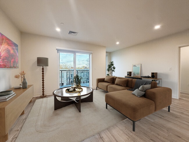 Building Photo - 17 Argyle St Unit 3