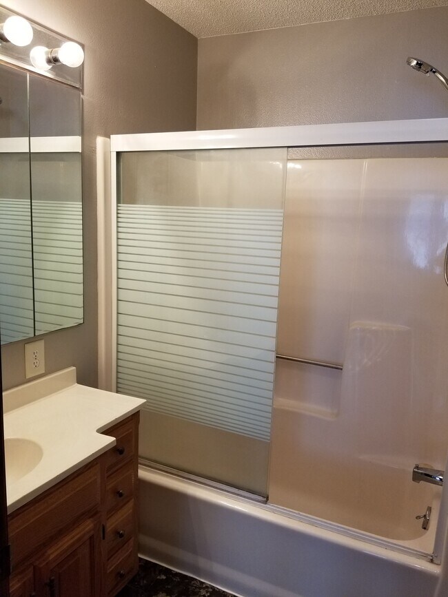 Photo - 1146 9th St N