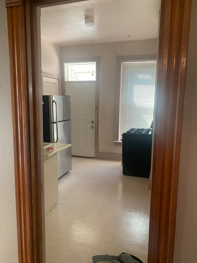 kitchen and back door - 2963 Pacific St