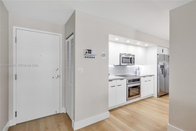 6917 Collins Ave Unit 1404