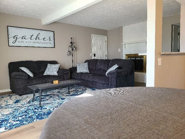 Building Photo - Woodcrest Condos Unit 12841 Condo