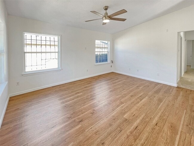 Photo - 11914 Kingslake Forest Dr