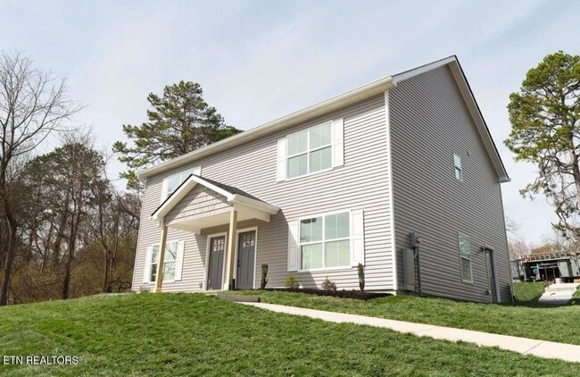 Photo - 1623 Francis Rd