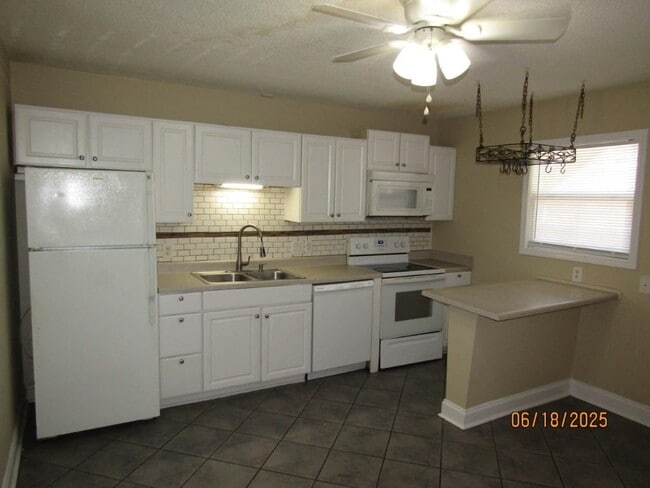 Photo - 4150 Horseshoe Rd N