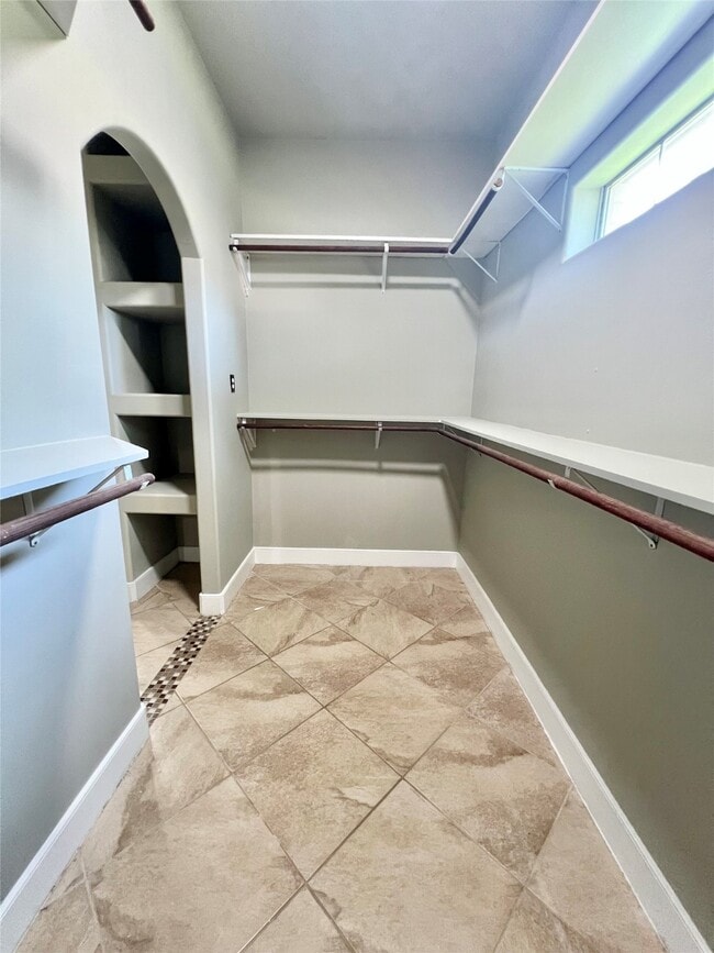 Photo - 216 Thorn Ridge St