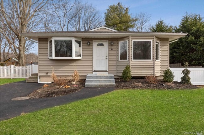 Building Photo - 5 Ashland St