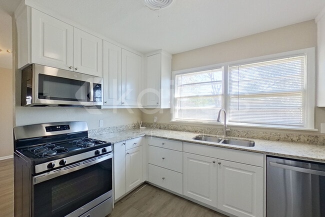 Photo - 1509 Bell St