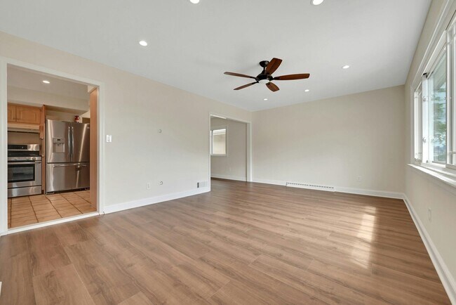 Photo - 126 Huber St