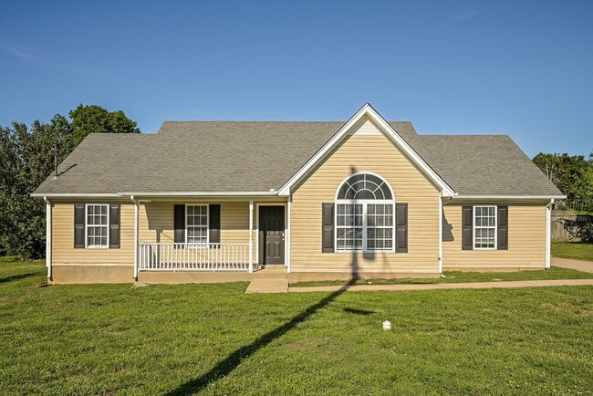 Building Photo - 1912 Guildford Dr
