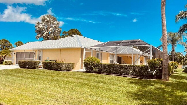 Photo - 1829 SW Hickock Terrace