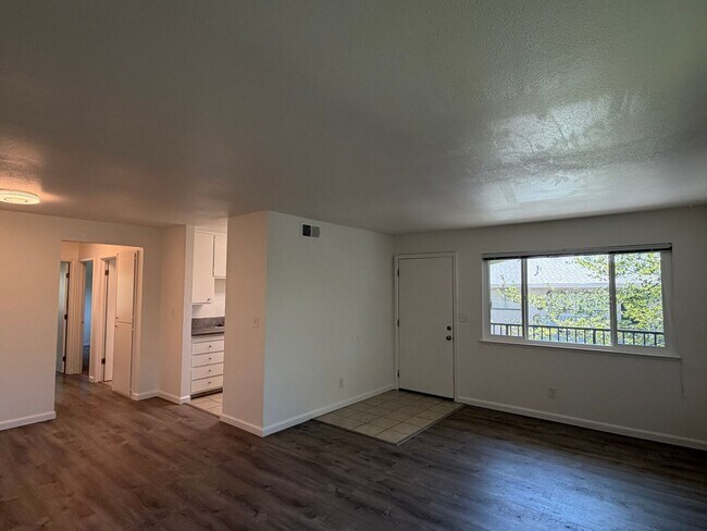 Photo - 6516 Bremen Dr