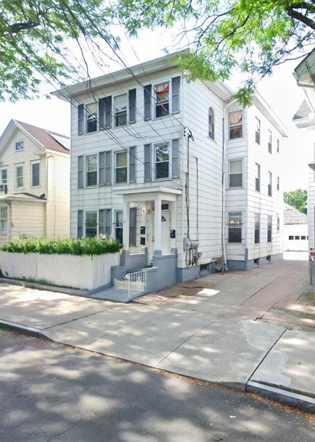 89 - 89 Apartment Unit 3
