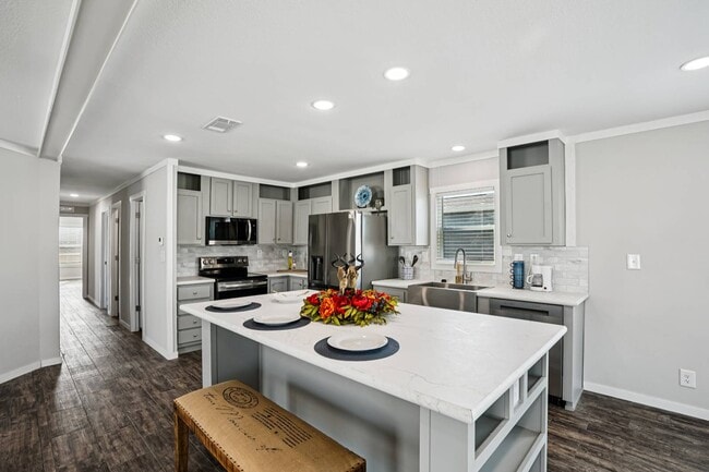 Photo - 1603 American Dr