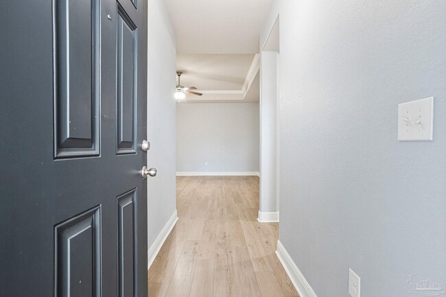 Photo - 970 John Deere Ln