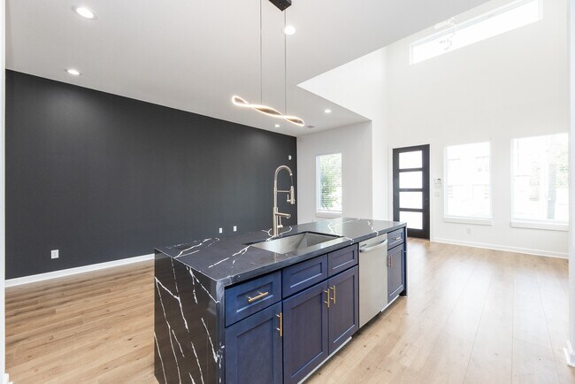 Photo - 8502 Safeguard St