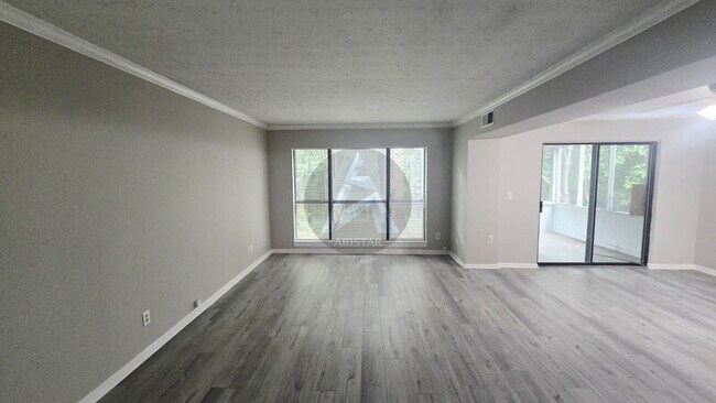 Photo - 2646 Briarwood Dr SE
