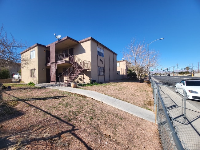 Photo - 853 N Bruce St
