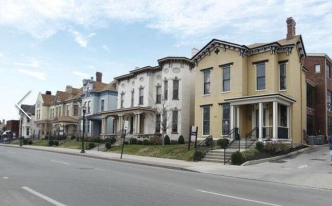 Photo - 275 S Limestone Unit 120