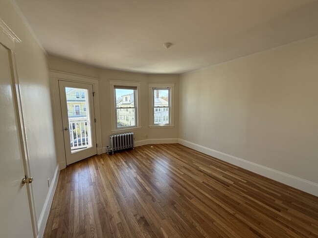 Building Photo - 15 Chauncey St Unit 2