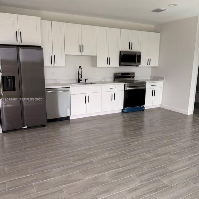 Building Photo - 6140 SW 39th St Unit .