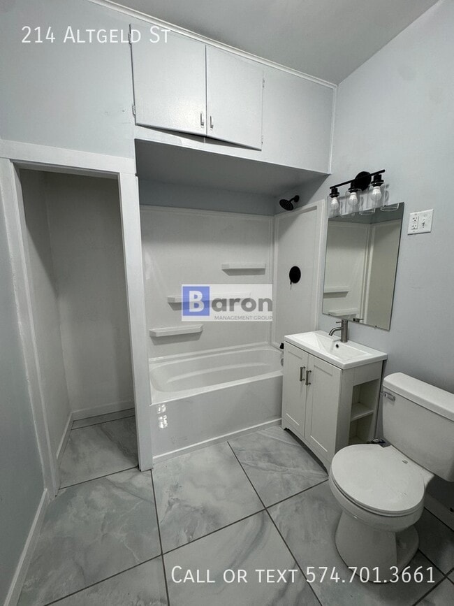 Photo - 214 Altgeld St