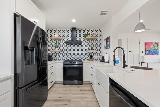 Photo - 6104 Reicher Dr