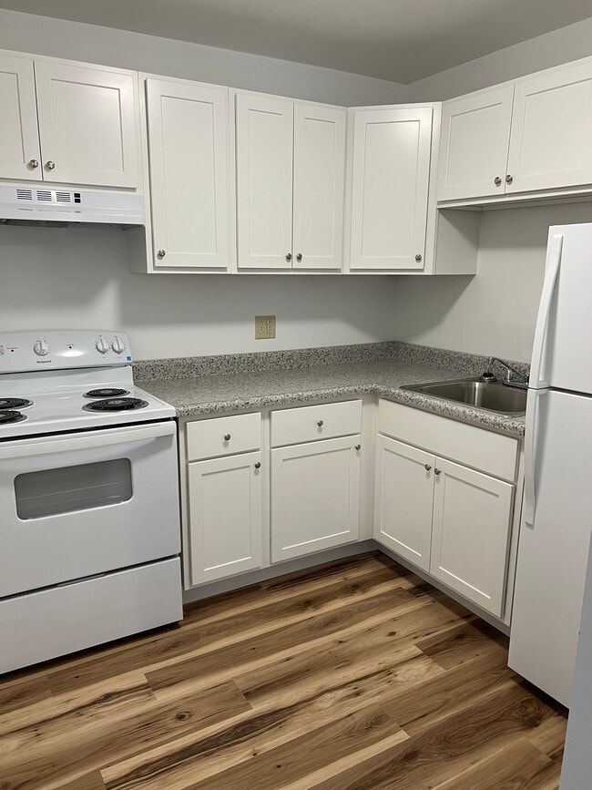 Photo - Sleepy Hollow Road Apartments