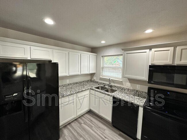 Photo - 1310 Sabine St