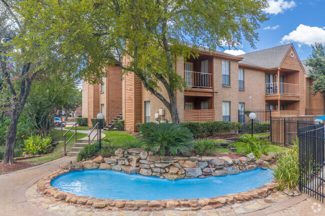 Building Photo - Forest Creek Apartments