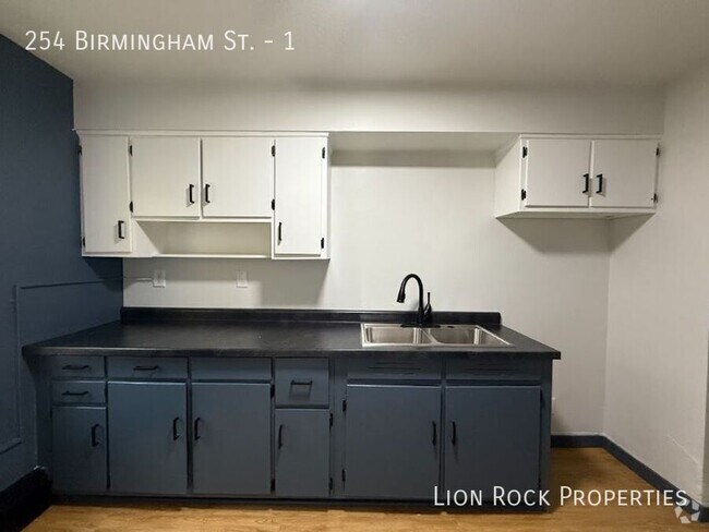 Building Photo - 254 Birmingham St Unit 1 Rental
