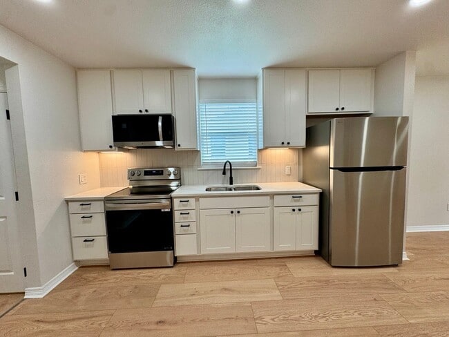 Photo - 806 S 23rd St