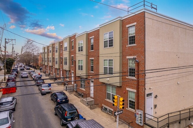Building Photo - 1505 Master St Unit 3