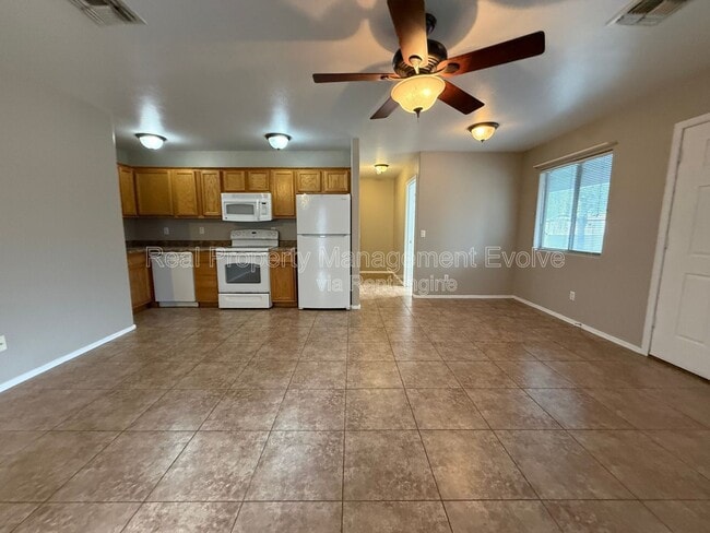 Building Photo - 5021 N 18th Ave Unit 6