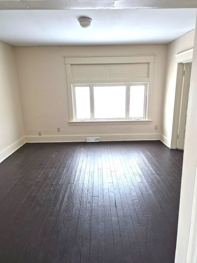 Photo - 601 E 12th St Unit 2