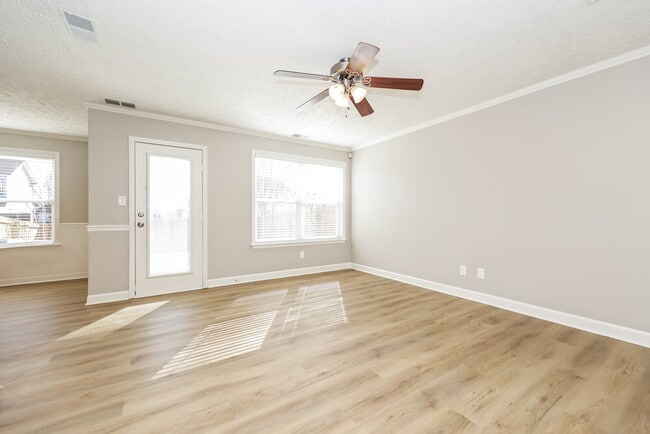 Photo - 1613 Beaconcrest Cir