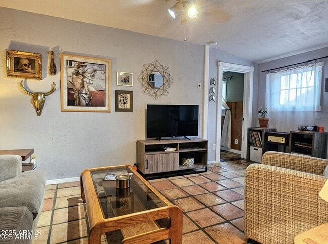 Photo - 25 Sowles Ave