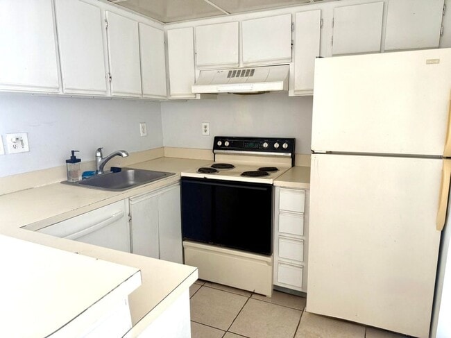 Building Photo - 760 Executive Center Dr