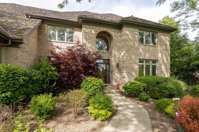 5420 Belmont Ct