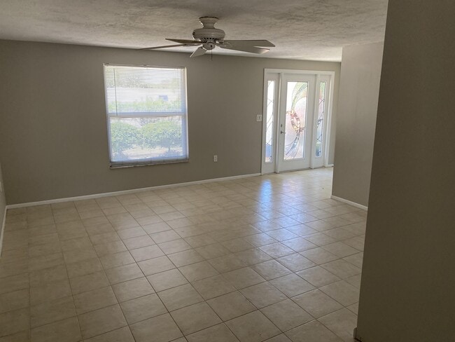 Photo - 2131 Montclair Dr