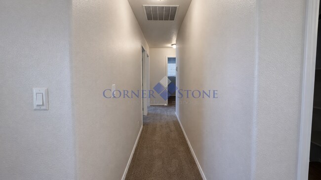 Photo - Bright, Open Home in Meridian!