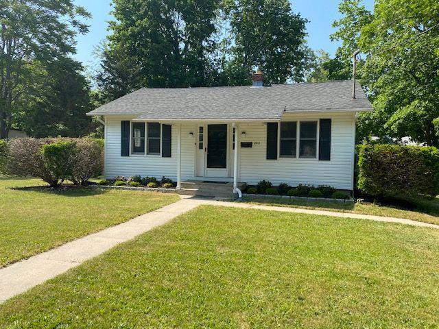 Photo - 202 Oakwood Rd House